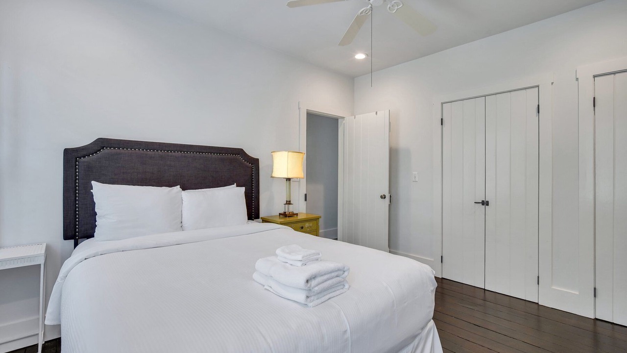 Photo of Bedroom in Beach Institute