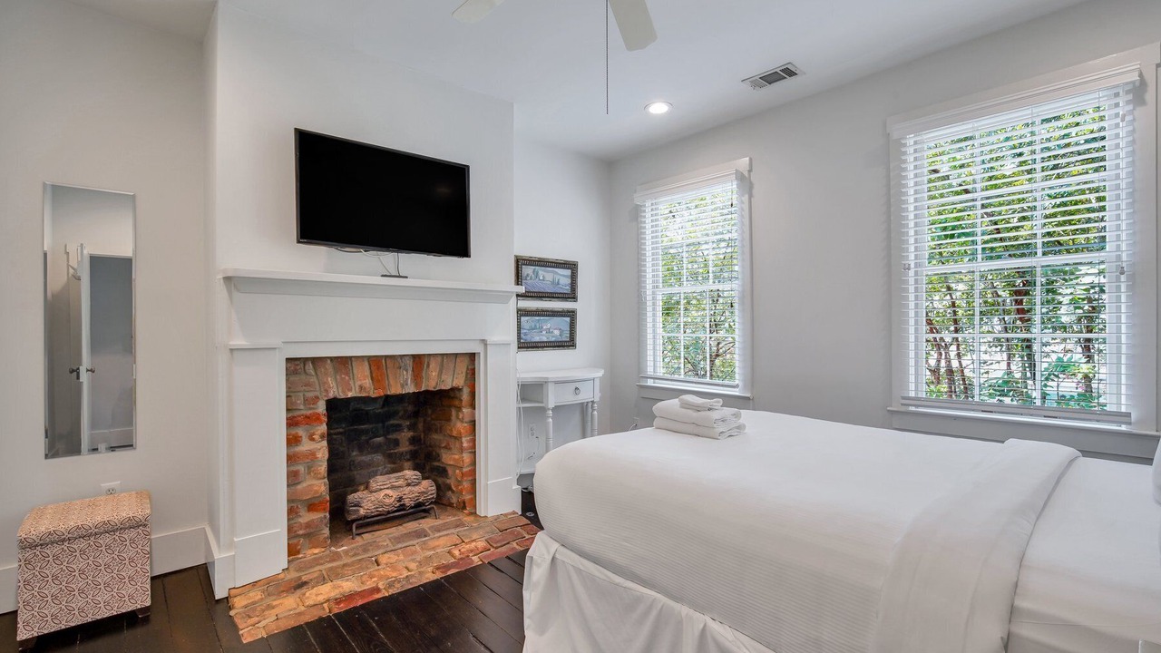 Photo of Bedroom in Beach Institute