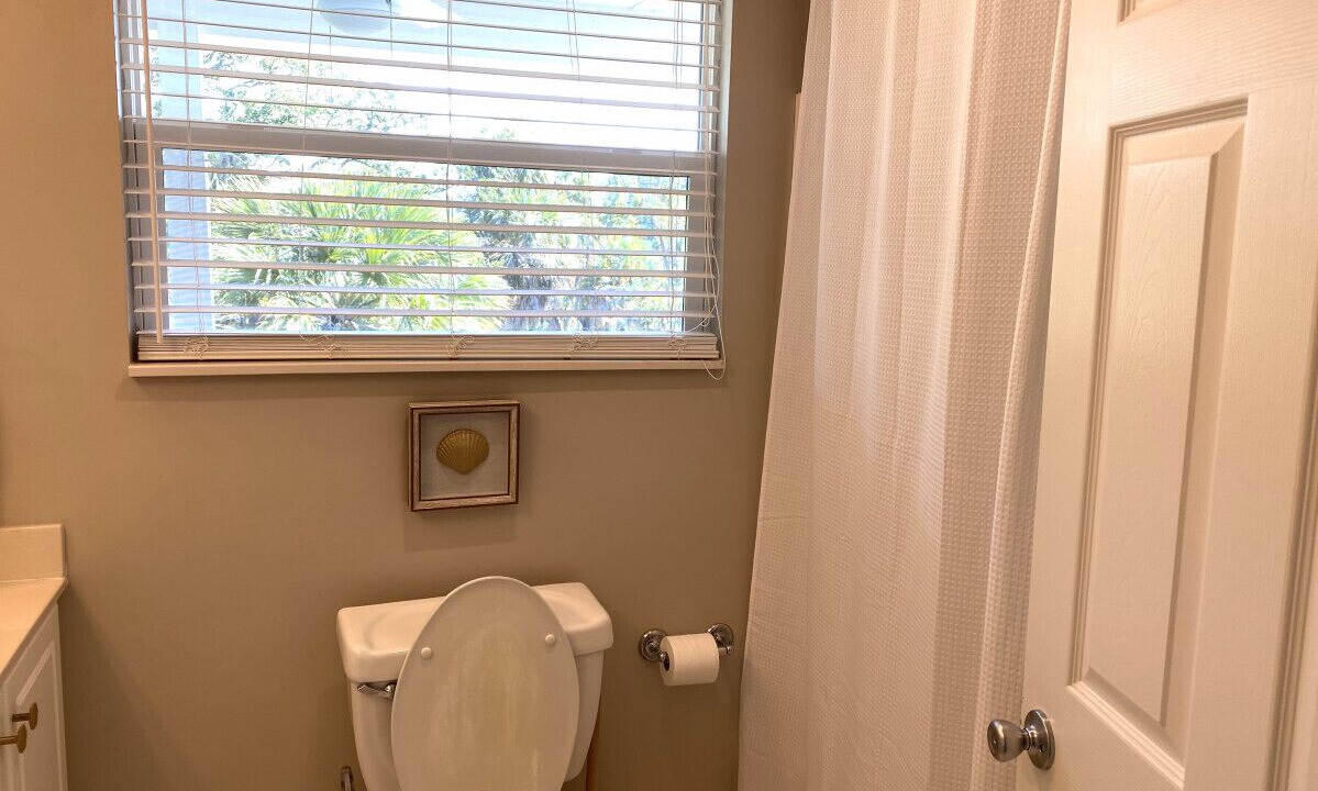 Photo of Bathroom in Blue Heron Lake