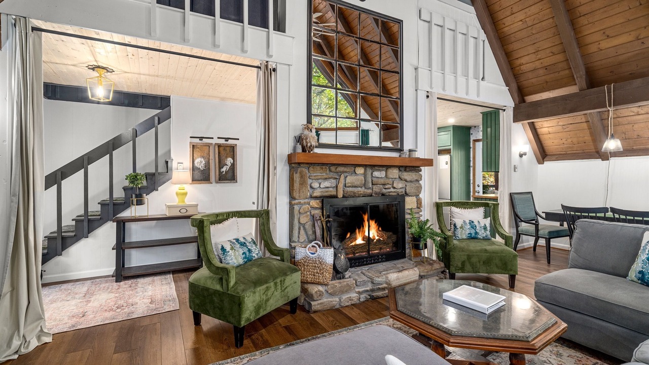 Photo of Livingroom in Brevard