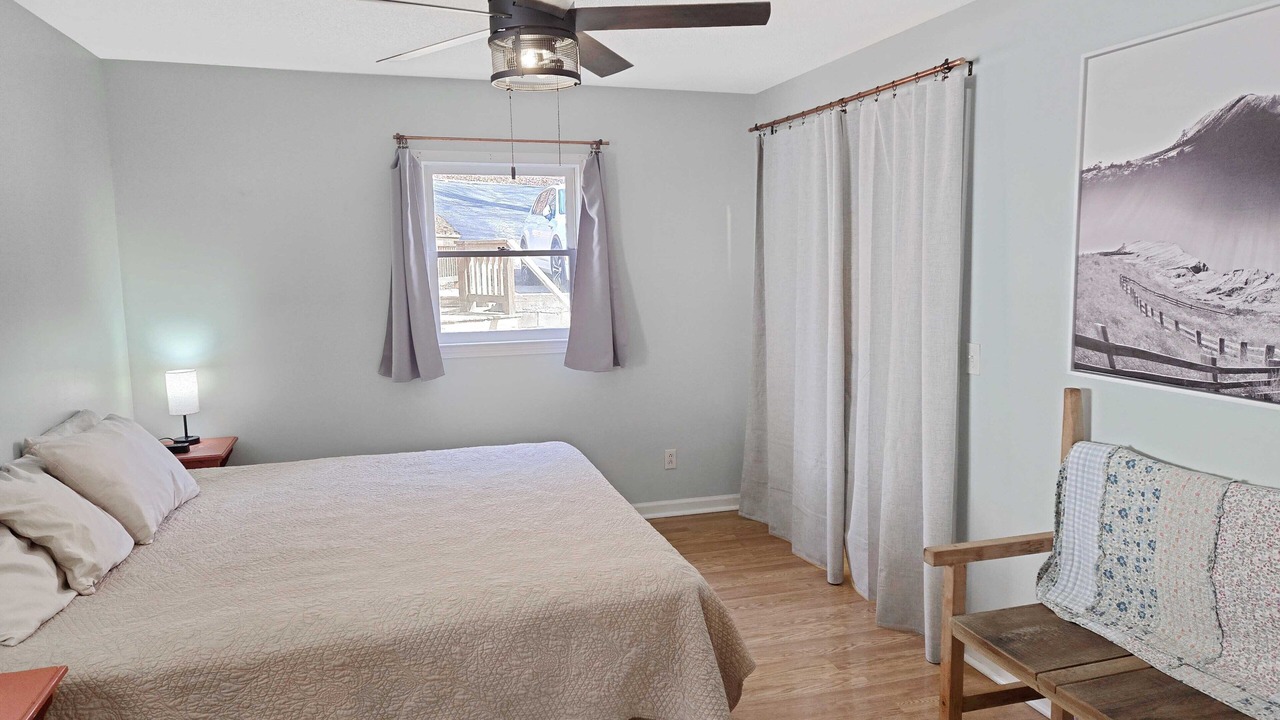 Photo of Bedroom in Seneca