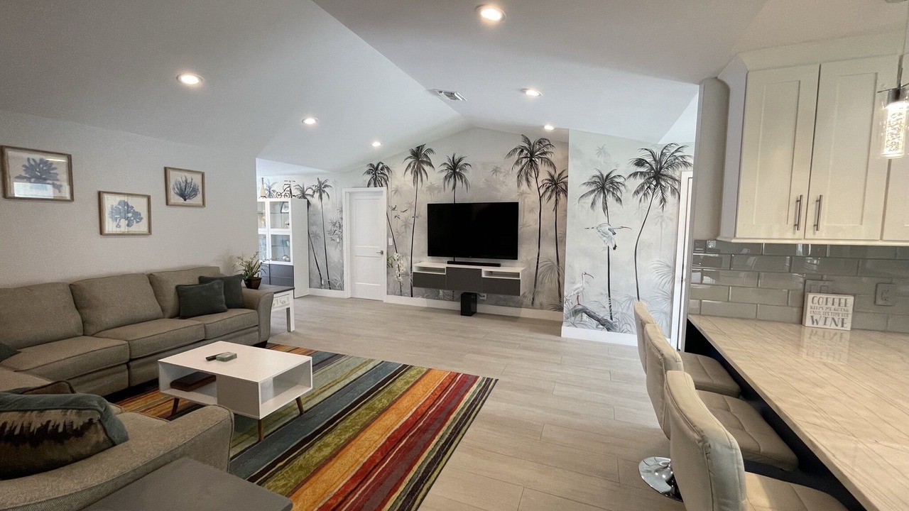 Photo of Livingroom in Tropic Palms