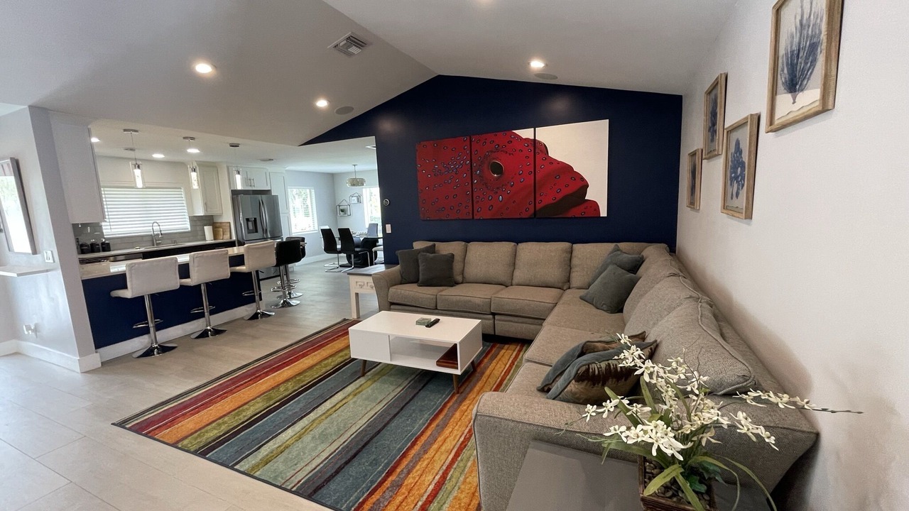Photo of Livingroom in Tropic Palms
