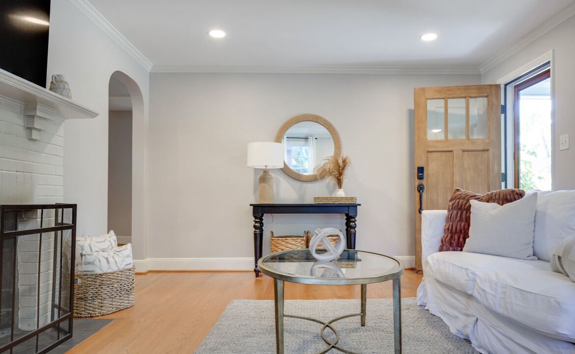 Photo of Livingroom in Southwest Raleigh