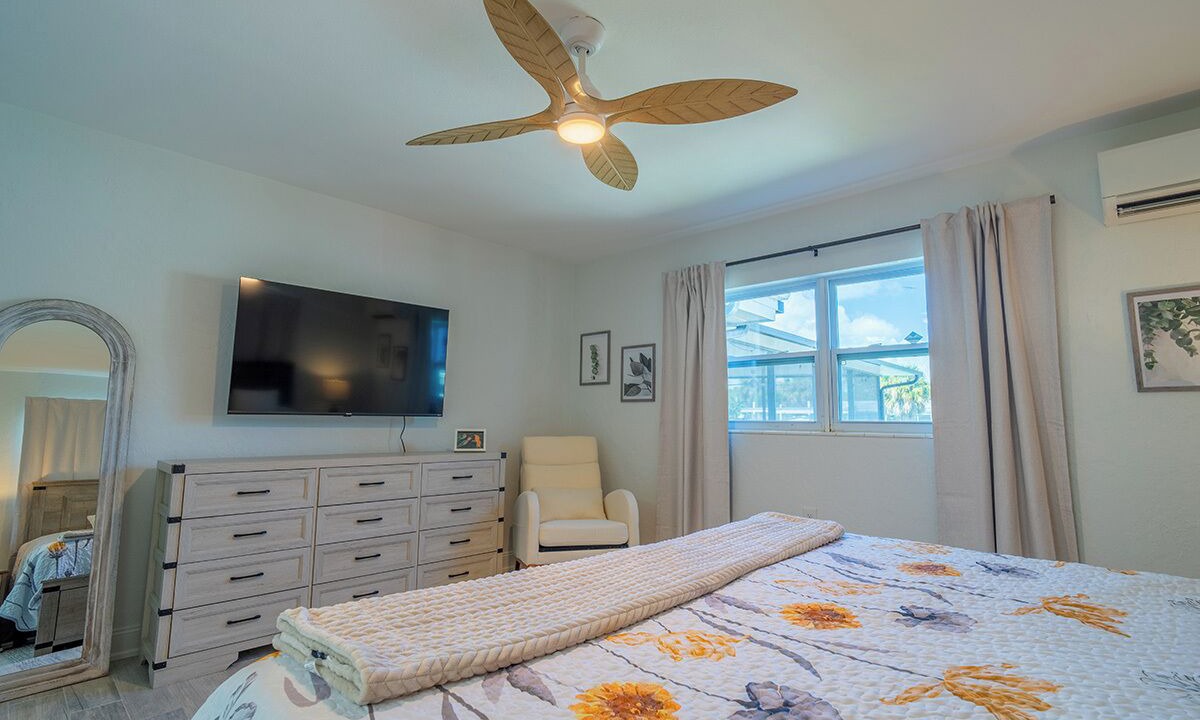 Photo of Bedroom in Riviera Bay