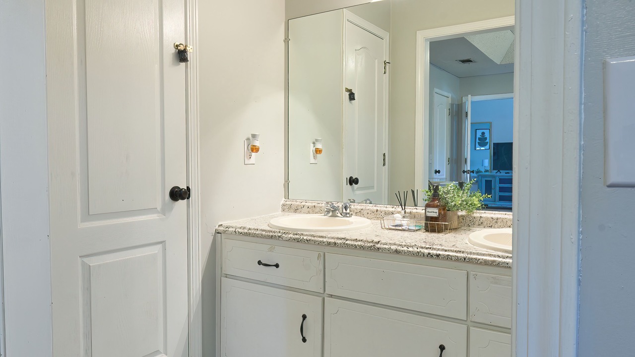 Photo of Bathroom in Hinesville