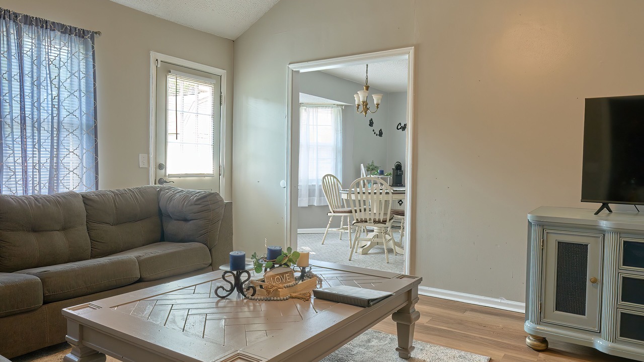 Photo of Livingroom in Hinesville