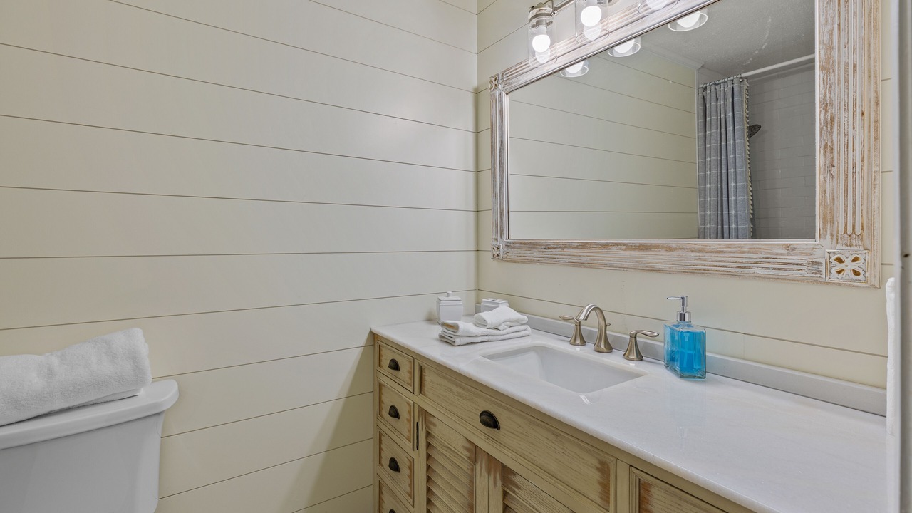 Photo of Bathroom in Highlands Hills