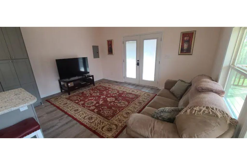 Photo of Livingroom in Franklinton