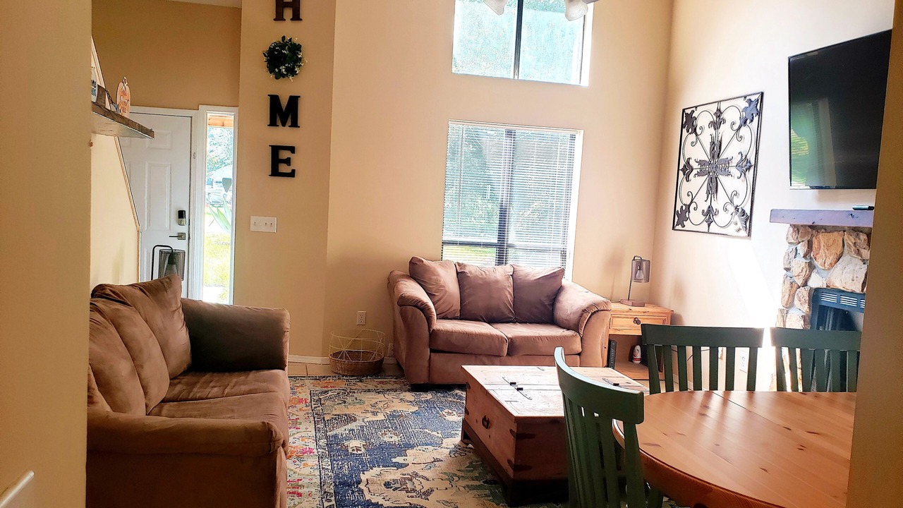 Photo of Livingroom in Jacksonville