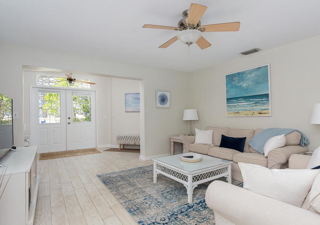 Photo of Livingroom in Wabasso Beach