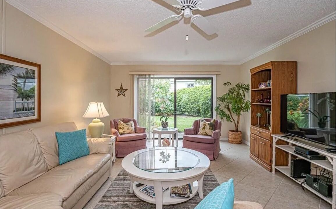 Photo of Bedroom in Indian River Shores