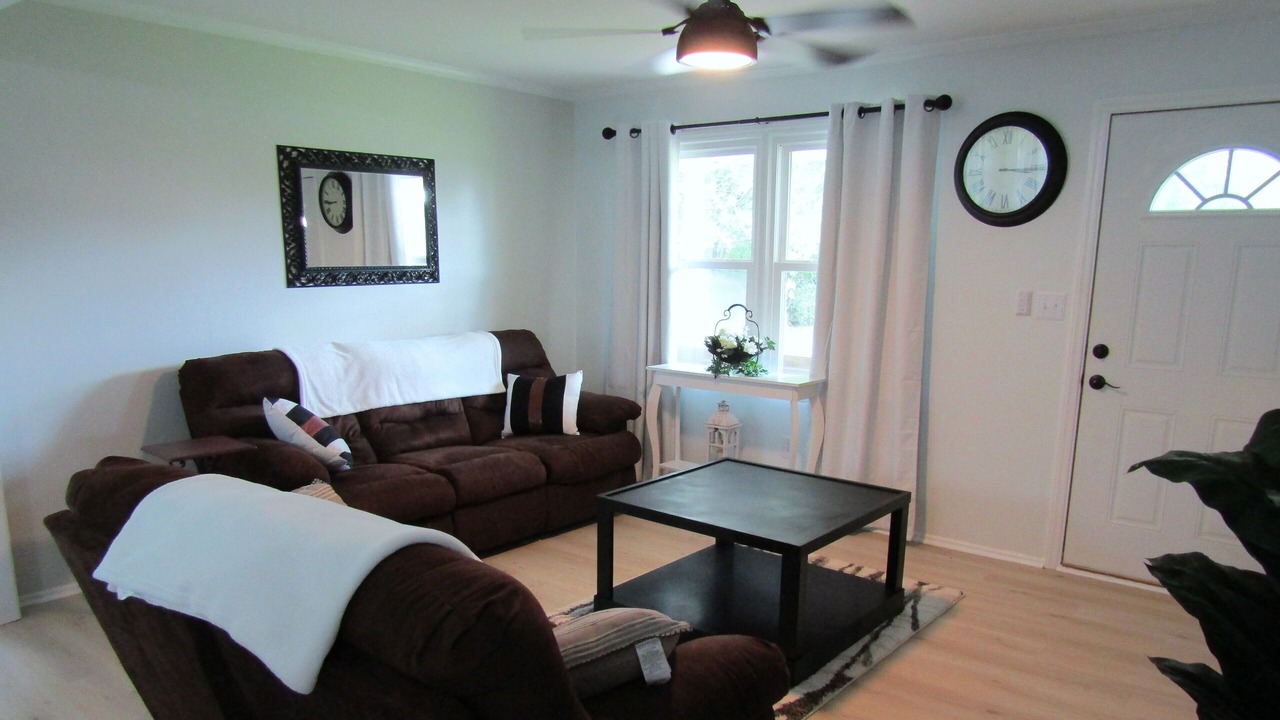 Photo of Livingroom in Anderson