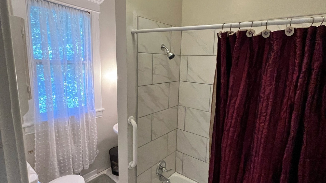 Photo of Bedroom in Allenhurst