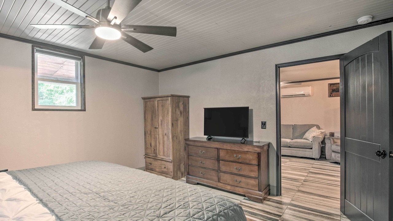 Photo of Bedroom in Central