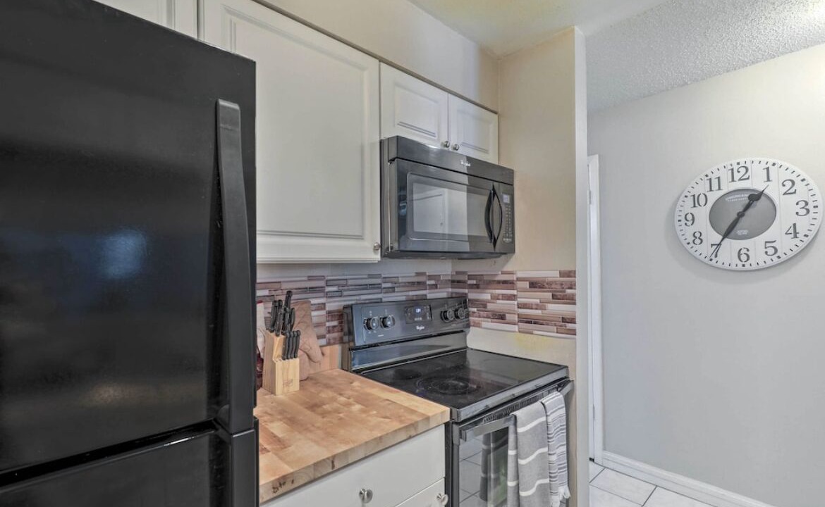 Photo of Kitchen in Bearss Plaza