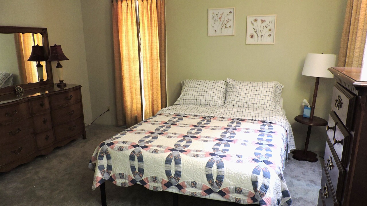 Photo of Bedroom in Counce