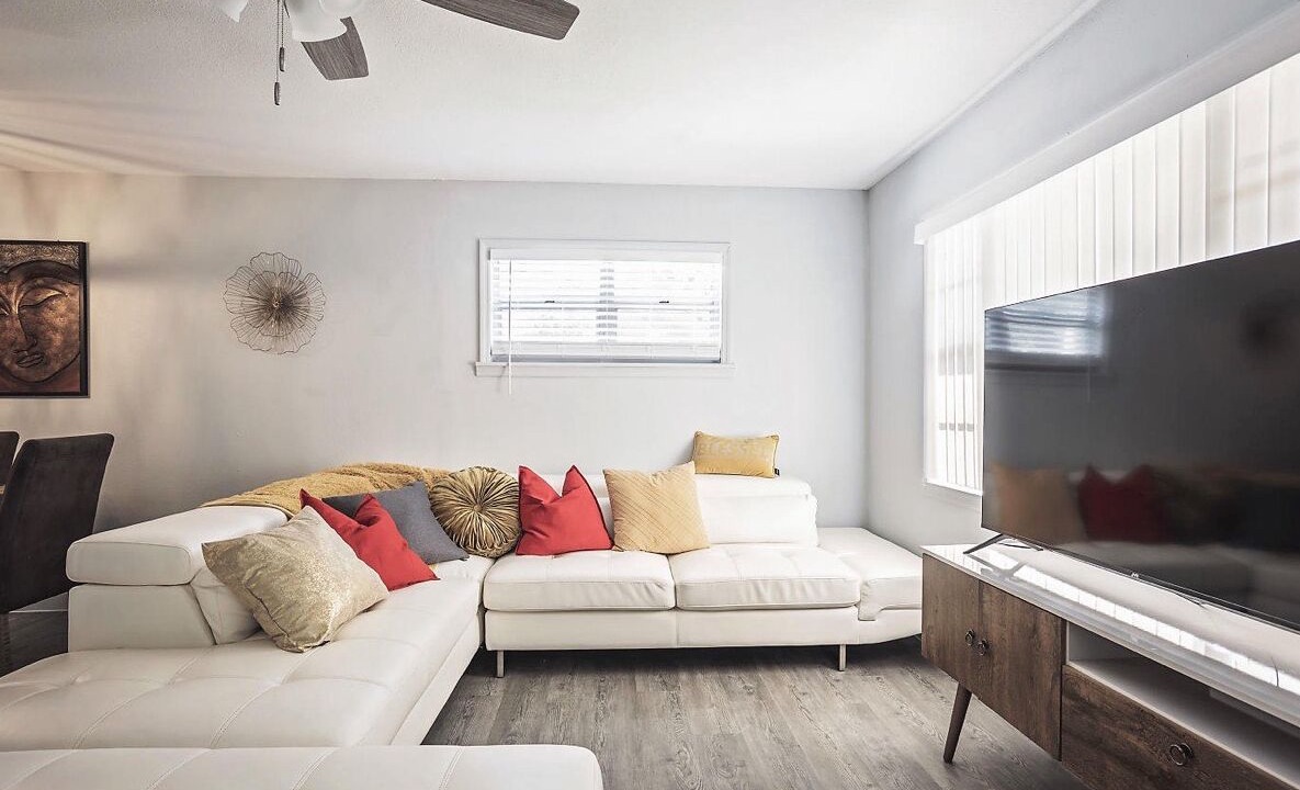 Photo of Livingroom in Plant City