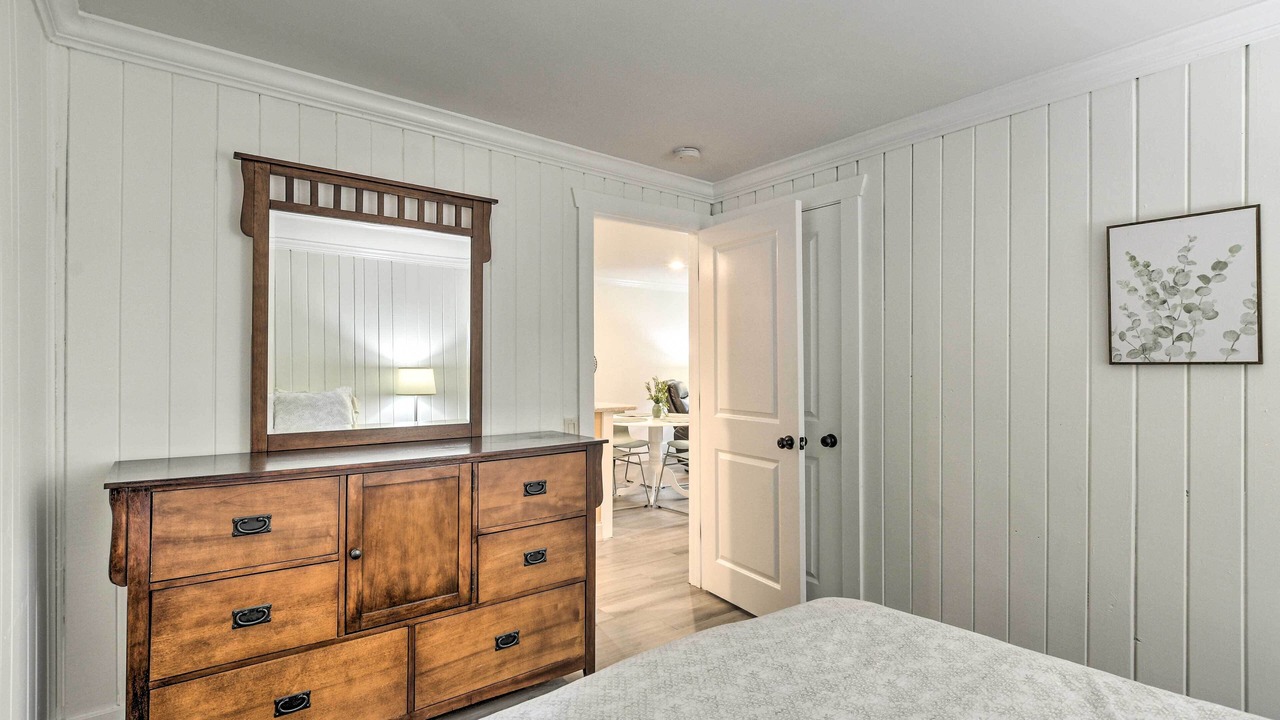 Photo of Bedroom in Salem