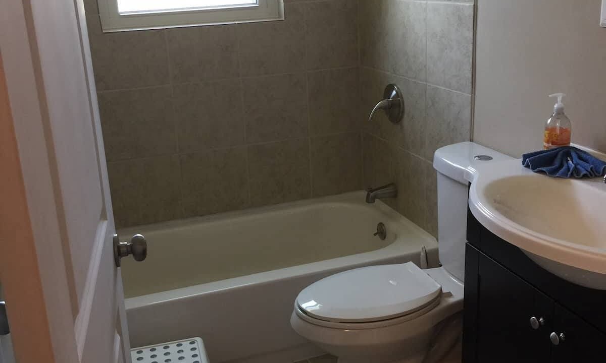 Photo of Bathroom in Thunderbolt