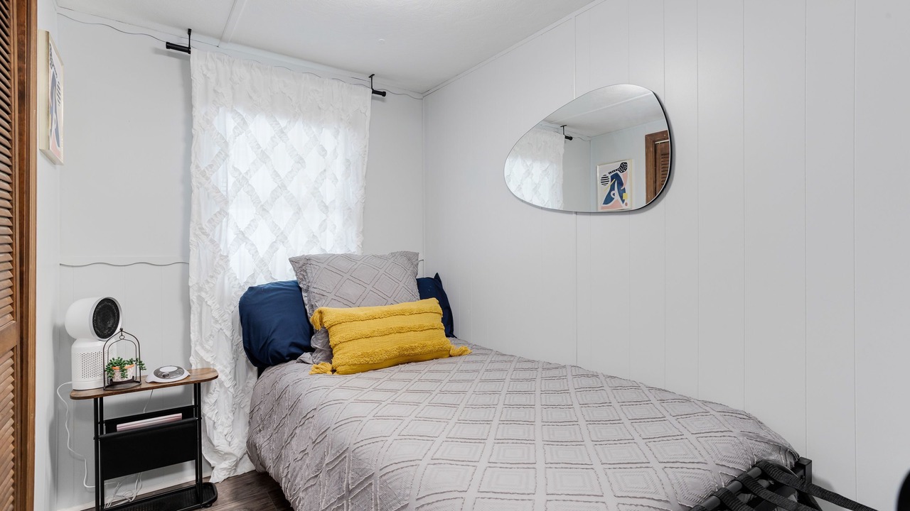 Photo of Bedroom in Townville