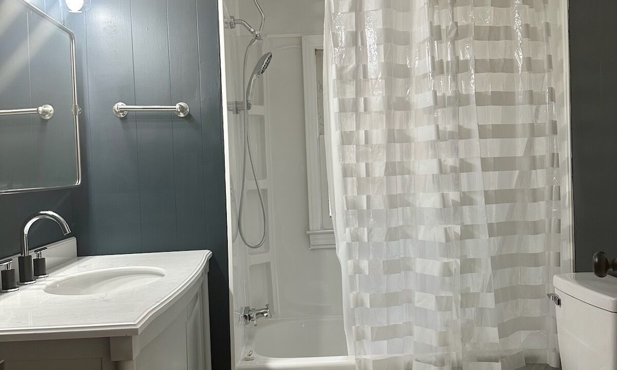 Photo of Bathroom in Townville