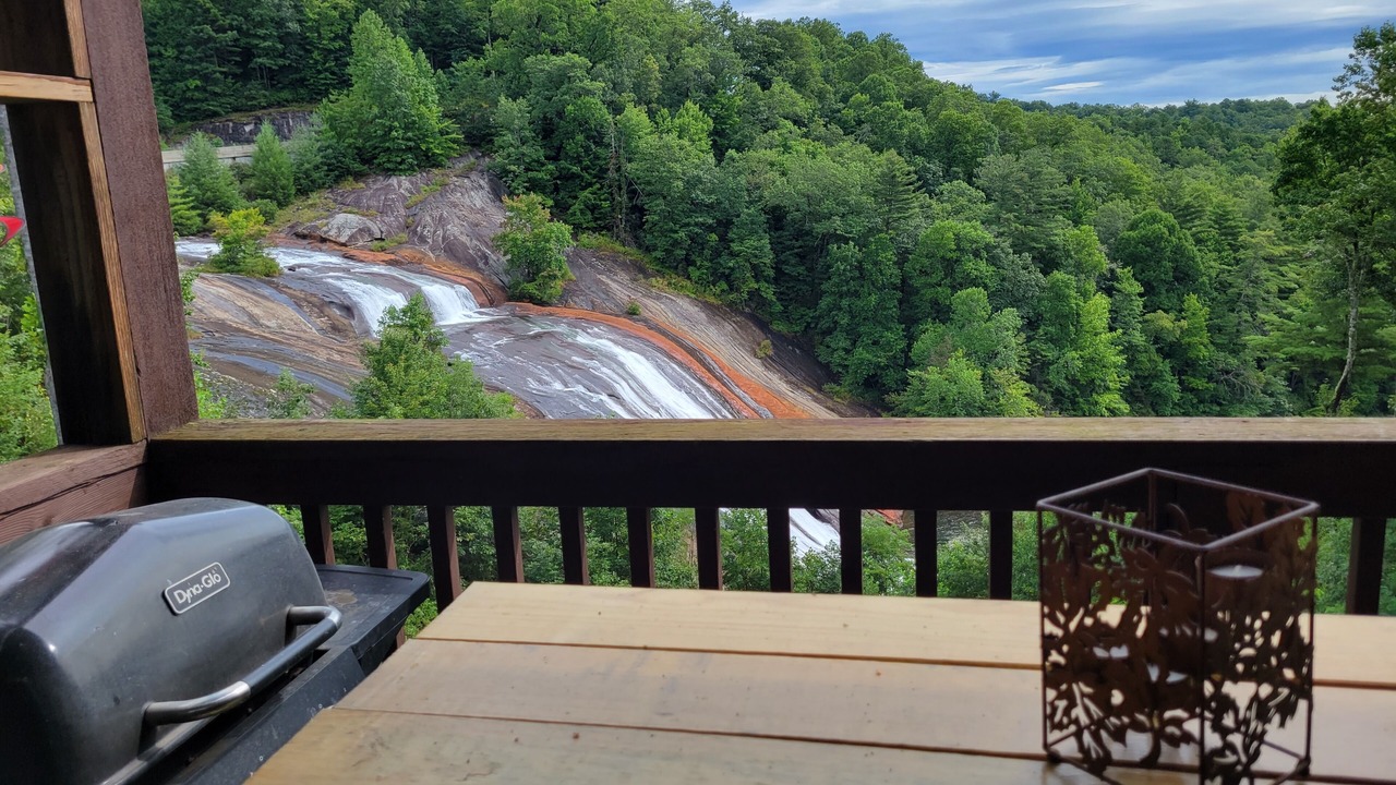Photo of Patio Balcony in Lake Toxaway
