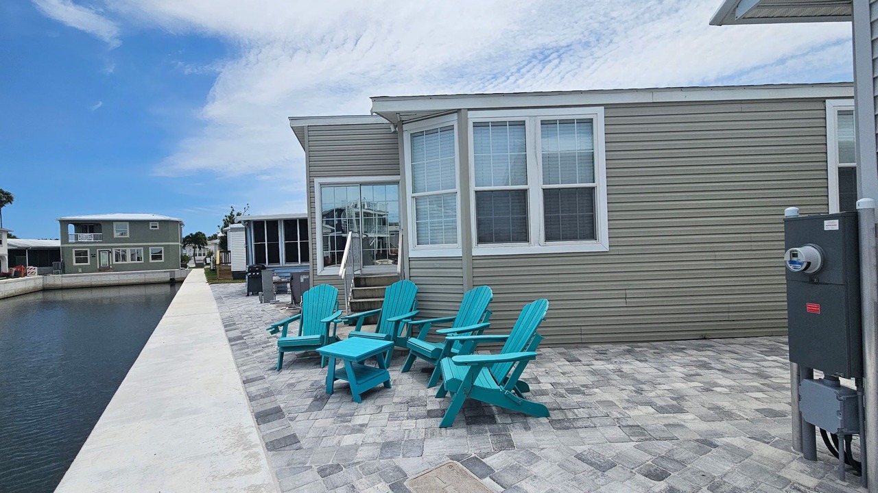 Photo of Patio Balcony in Nettles Island