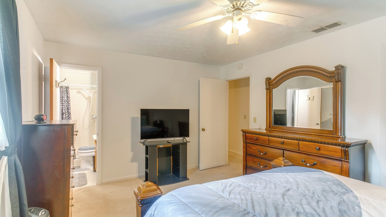 Photo of Bedroom in Waycross