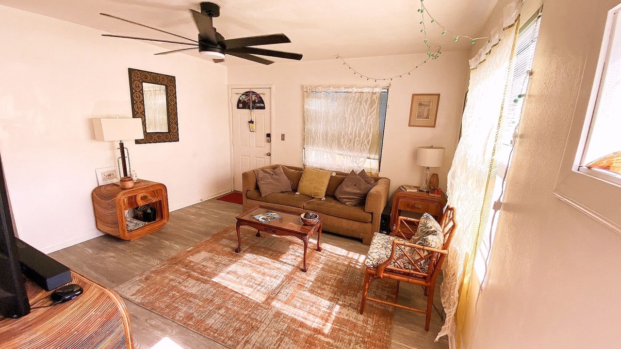 Photo of Livingroom in Bayview
