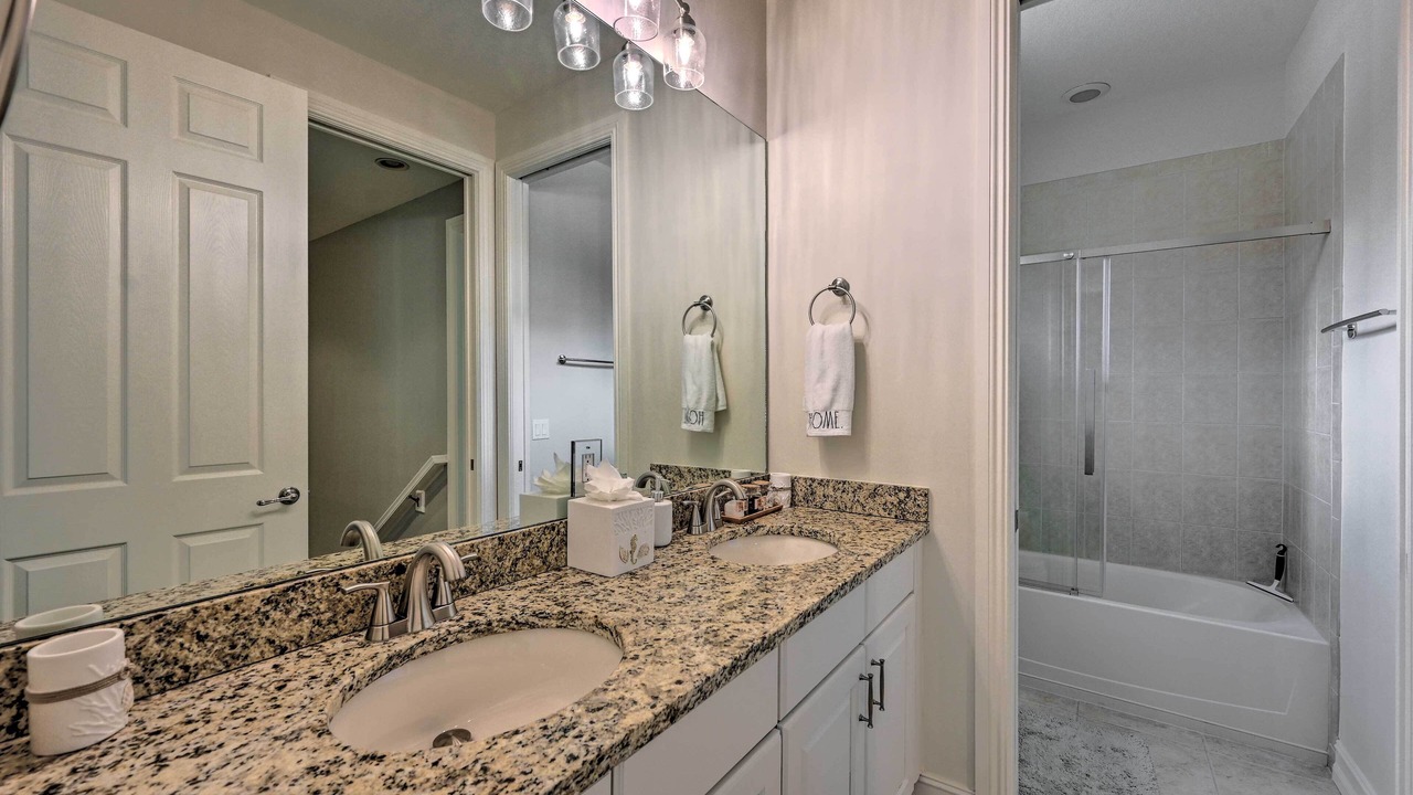 Photo of Bathroom in Ole