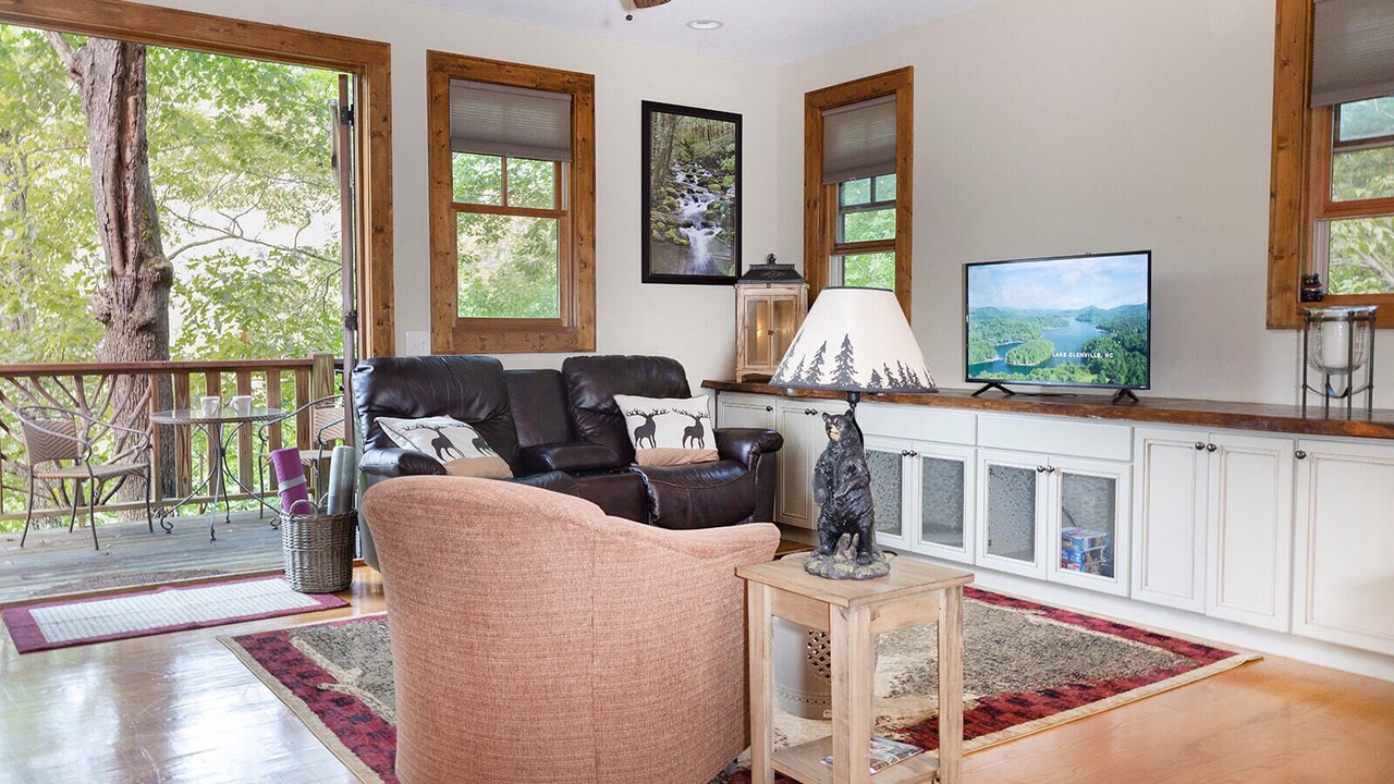 Photo of Bedroom in Cullowhee