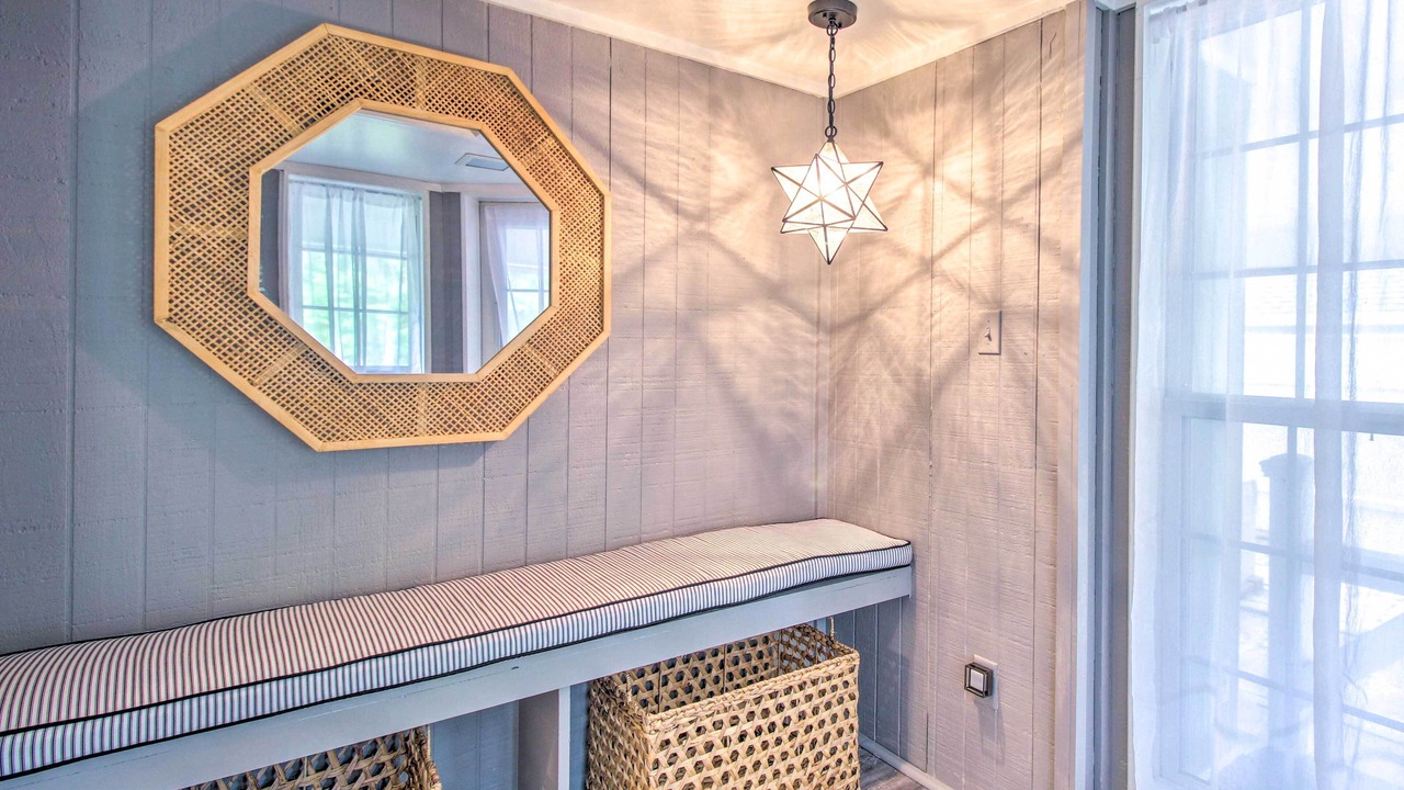 Photo of Bedroom in Midway