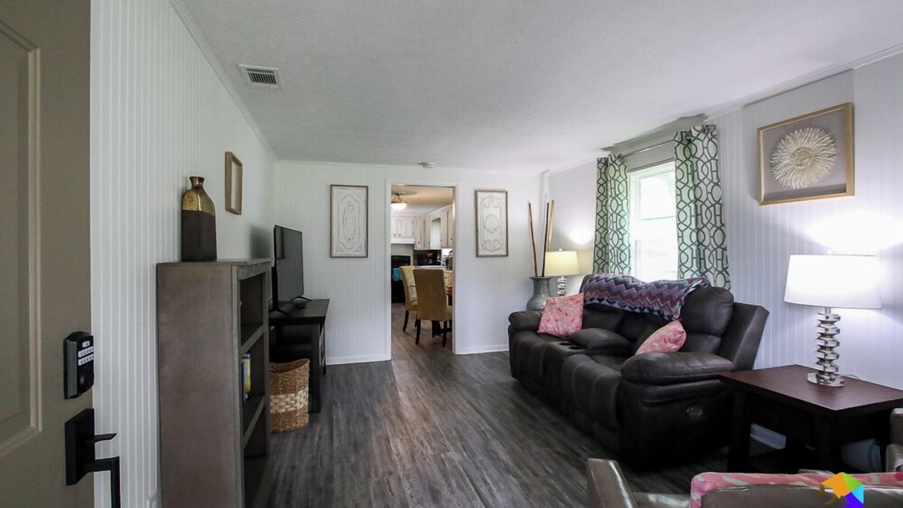 Photo of Livingroom in Pooler