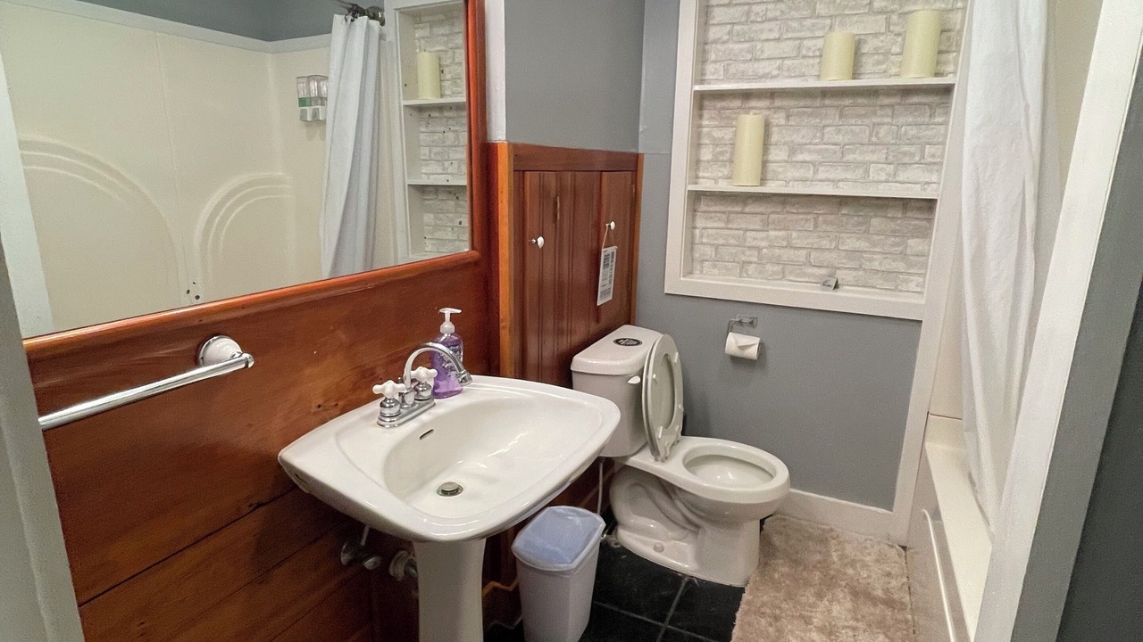 Photo of Bathroom in Douglas