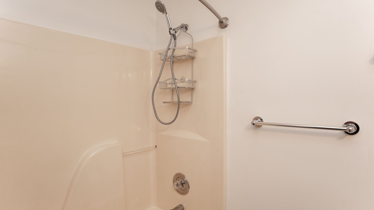 Photo of Bathroom in Port Royal Landing