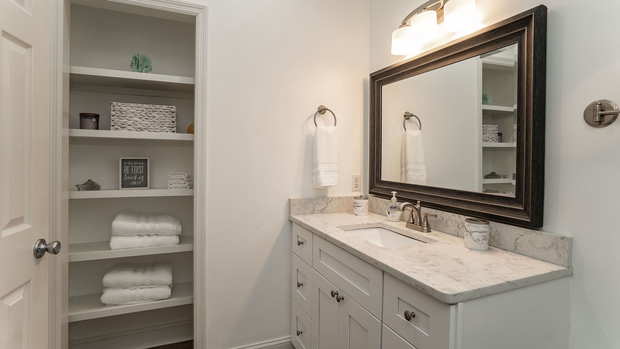 Photo of Bathroom in Port Royal Landing