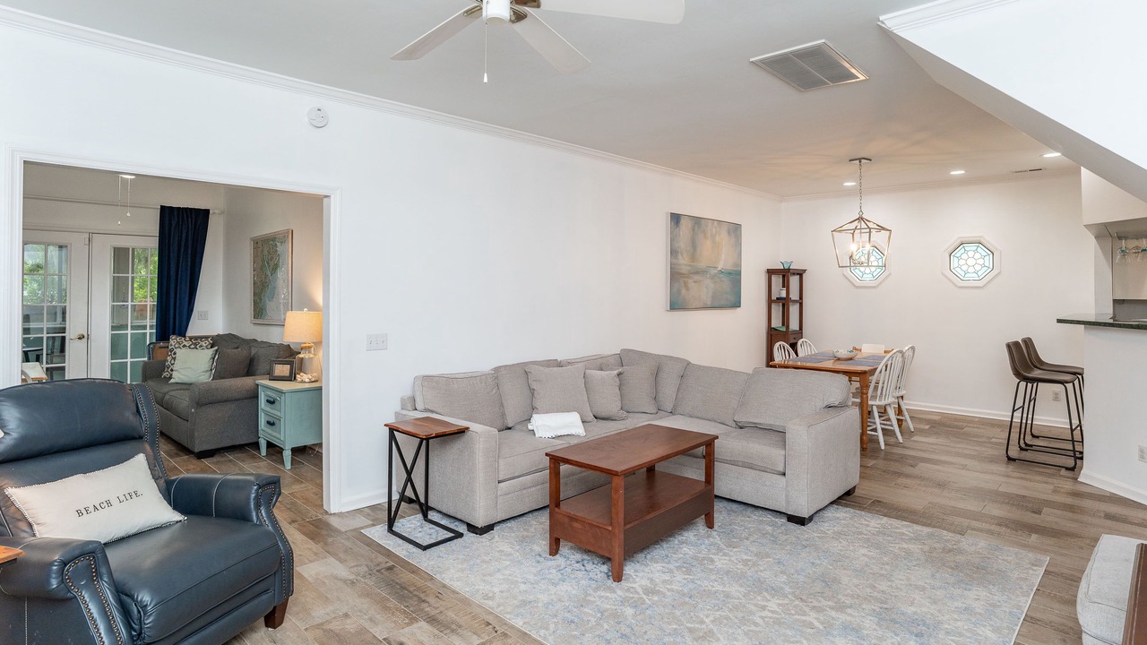 Photo of Livingroom in Port Royal Landing