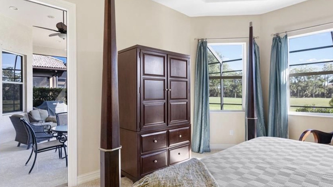Photo of Bedroom in Naples