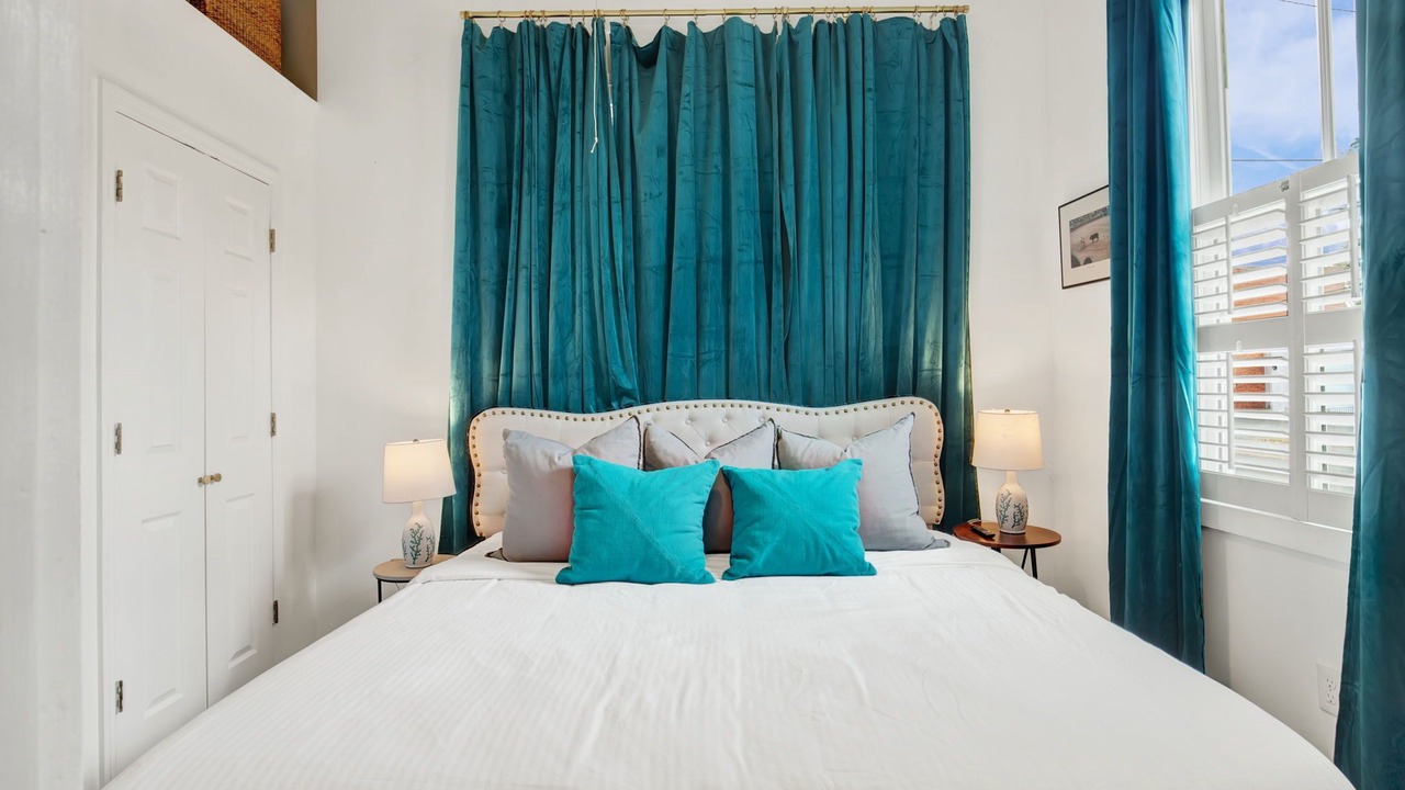 Photo of Bedroom in Beach Institute
