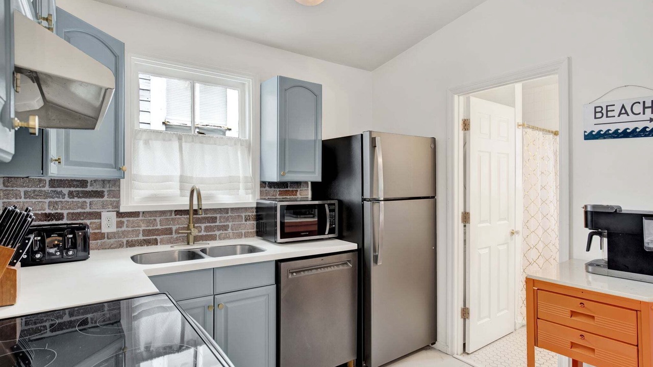 Photo of Kitchen in Beach Institute