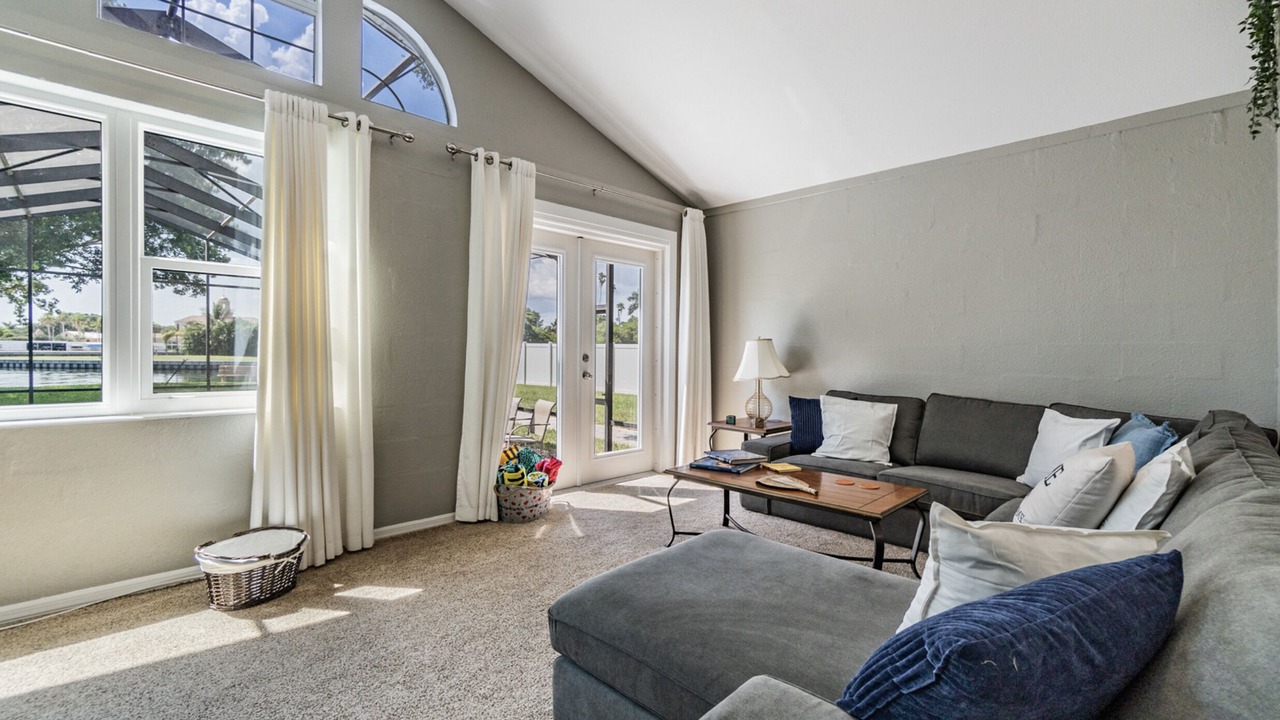 Photo of Livingroom in Shore Acres