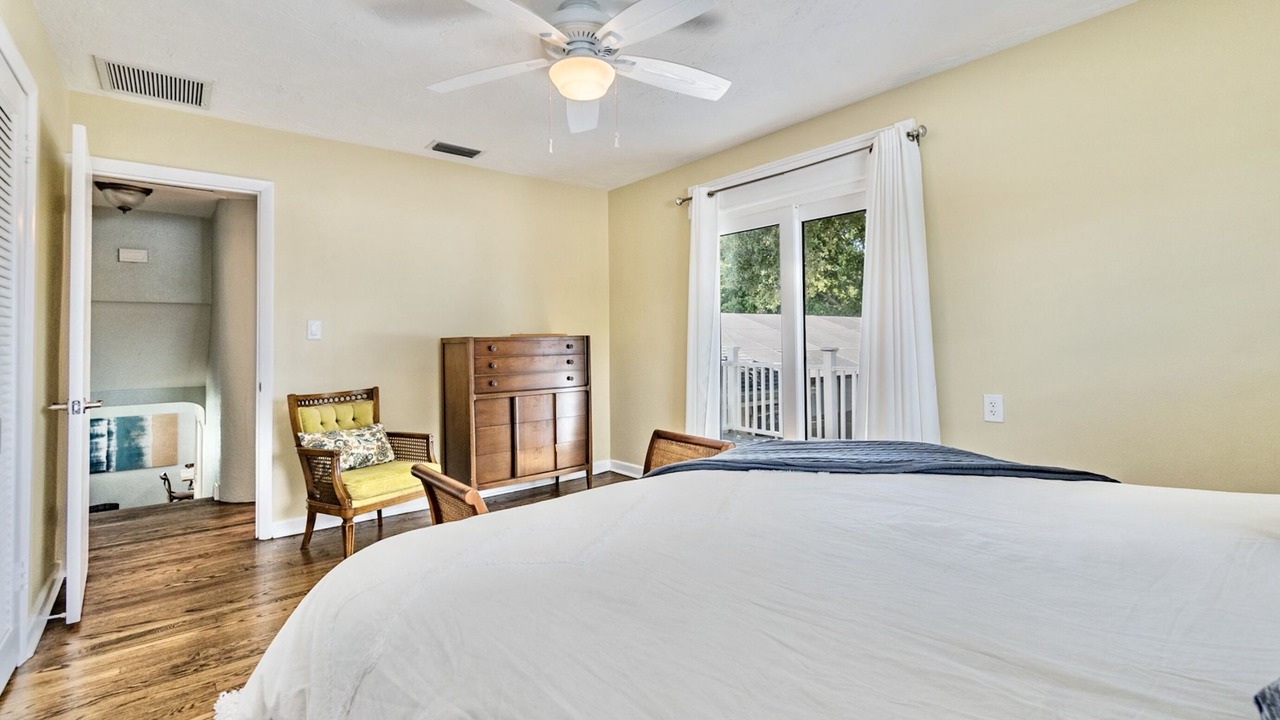 Photo of Bedroom in Shore Acres