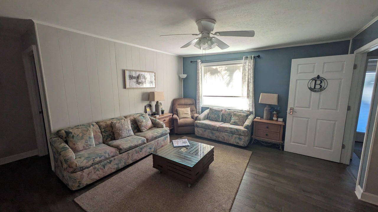 Photo of Livingroom in Emerald Isle