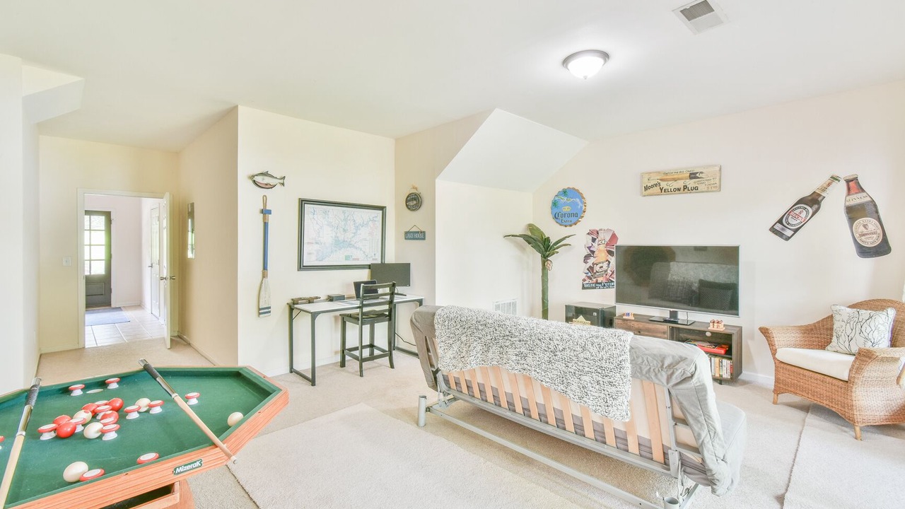 Photo of Livingroom in Hartwell