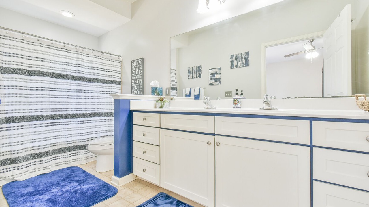 Photo of Bathroom in Hartwell