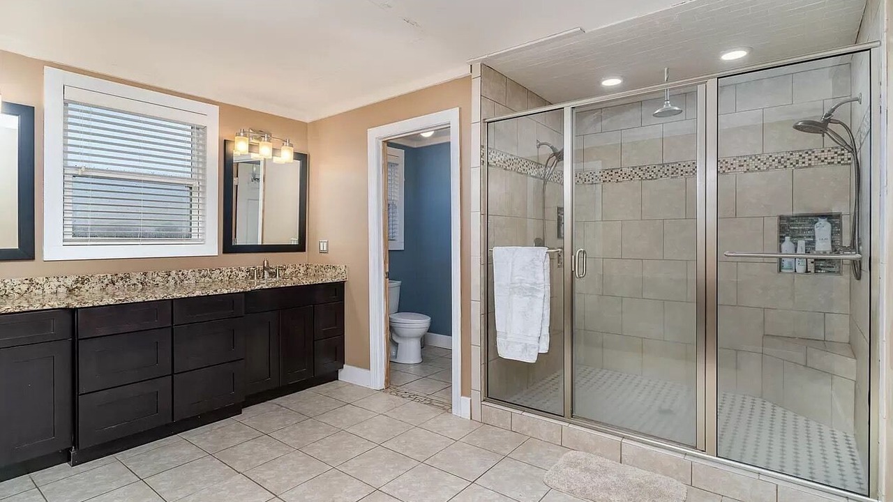Photo of Bathroom in Kipling