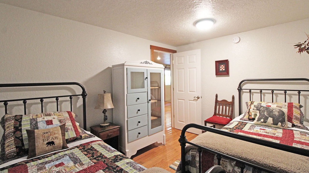 Photo of Bedroom in Almond