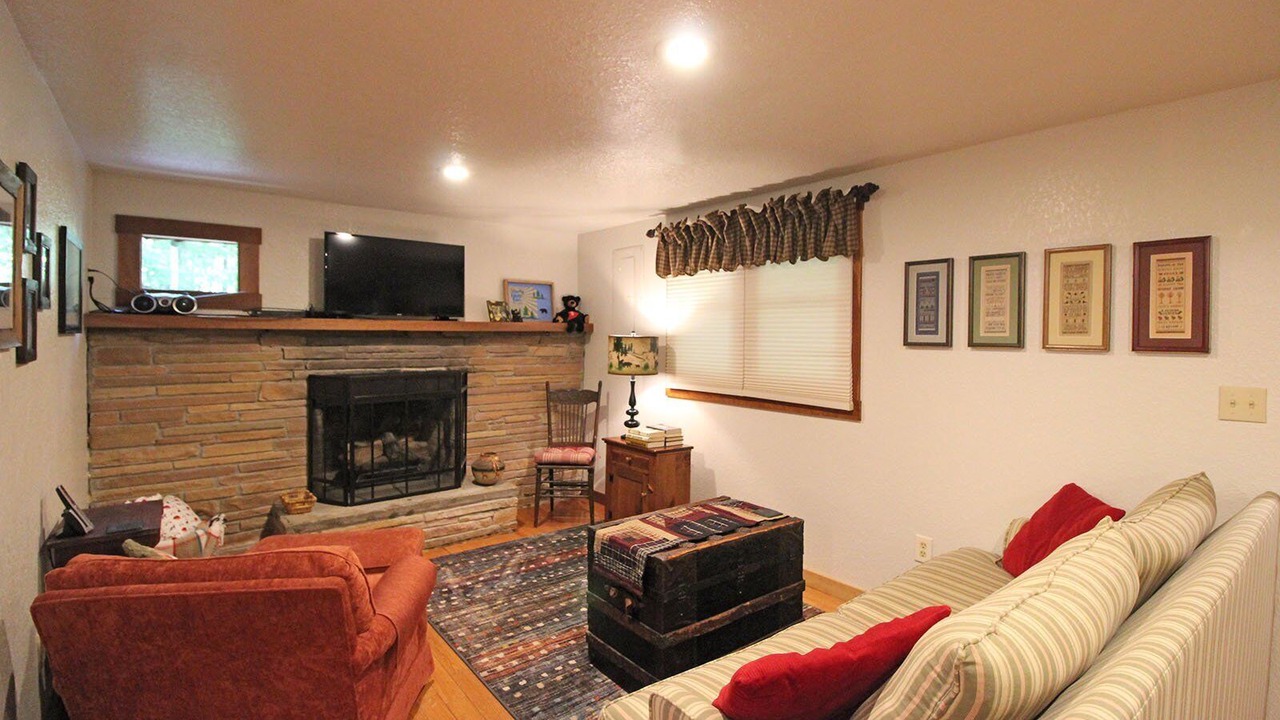 Photo of Livingroom in Almond