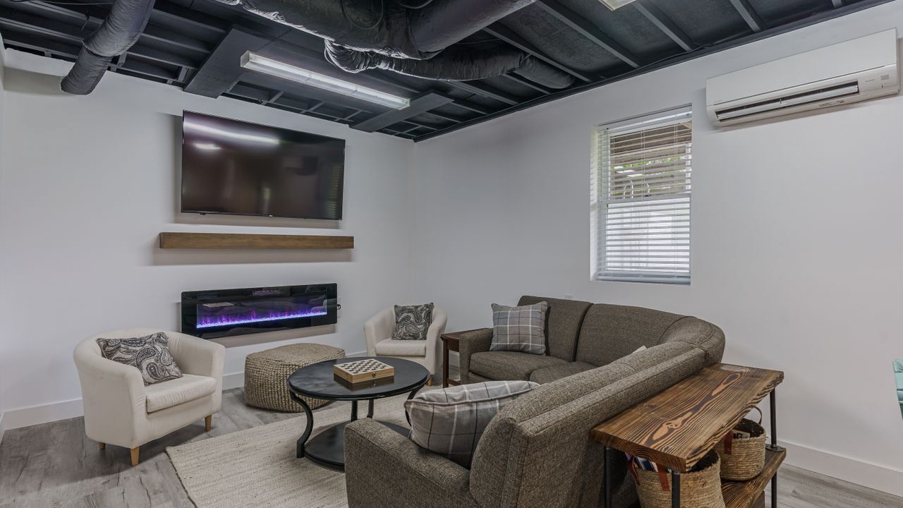 Photo of Livingroom in Newberry Shores